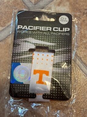NWT Tn vols pacifier clip orange yellow